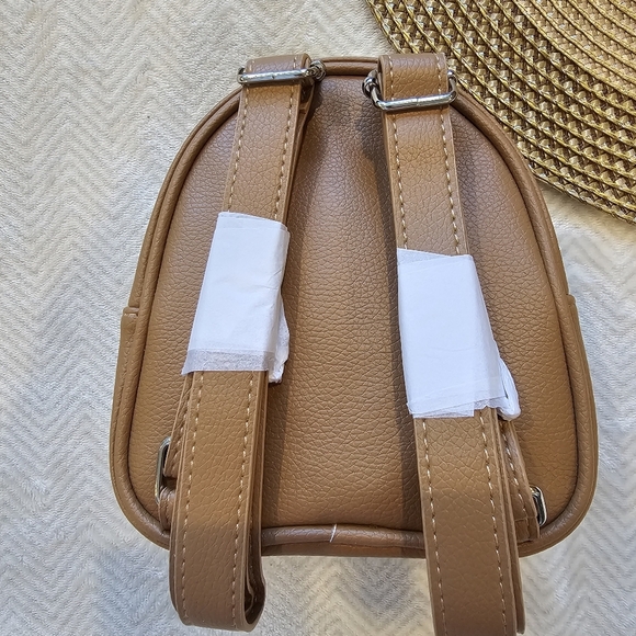 Bath And Body Works Gingerbread House Mini Backpack - Picture 4 of 9